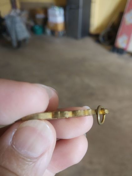 พระเหรียญเนื้อกะไหล่ทอง(พระหลวงปู่ทิมวัดพระขาว(พระเกจิ)(จังหวัดพระนครศรีอยุธยาปี2540)(ที่ระลึกอายุครบเจ็ดรอบ))พระบ้านพระเครื่องรางของมงคล รูปที่ 11