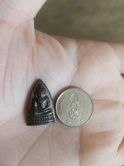 พระเหรียญพิมพ์เล็ก(พระชัยวัฒน์หลังเตารีดวัดสุทัศน์เทพวนาราม(รุ่นเพ็ญพุทธอธิบดี)(กรุงเทพมหานครปี2531))พระบ้านพระเครื่องรางของมงคล รูปที่ 4