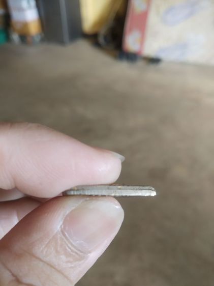 พระเหรียญทรงเตารีด(พระหลวงพ่อประสิทธิ์(วัดไทรน้อย)(เนื้อออกนวะเป็นเหรียญรุ่นเสาร์ห้า)(จังหวัดนนทบุรีปี2536))พระบ้านพระเครื่องรางของมงคล รูปที่ 16