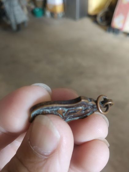 พระเหรียญเนื้อทองแดง(พระหลวงพ่อในกุฏิหลังพระพุทธไตรโลกนาถเจ้าบพิตรวัดกุยบุรี(จังหวัดประจวบคีรีขันธ์ปี2553))พระบ้านพักเครื่องรางของมงคล รูปที่ 15