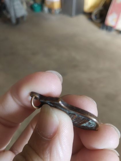 พระเหรียญเนื้อทองแดง(พระหลวงพ่อในกุฏิหลังพระพุทธไตรโลกนาถเจ้าบพิตรวัดกุยบุรี(จังหวัดประจวบคีรีขันธ์ปี2553))พระบ้านพักเครื่องรางของมงคล รูปที่ 17