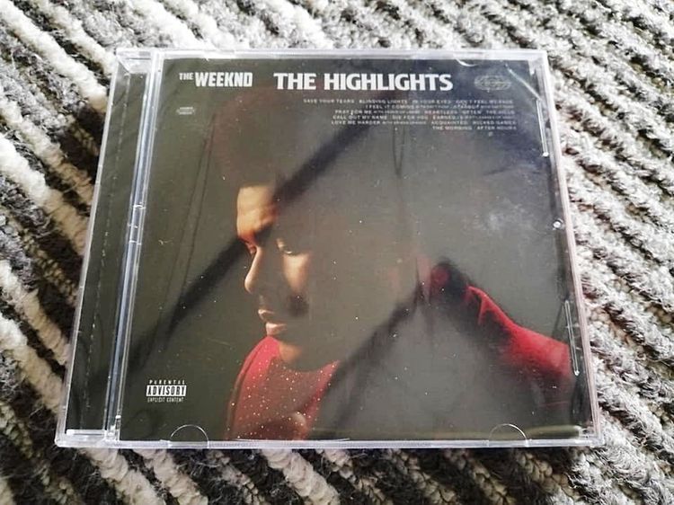 ภาษาอังกฤษ แผ่น CD ซีดีเพลง The Weeknd ชุด The Highlights สินค้า ซิลปิดสนิท พร้อมแพ็คจัดส่ง ครับ