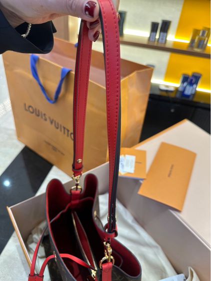 กระเป๋า Louis Vuitton แท้ รูปที่ 7