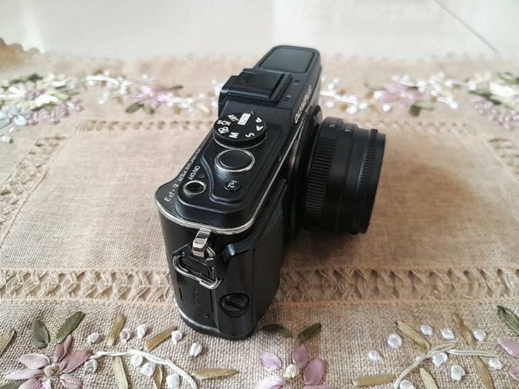 ขายกล้องโอลิมปัส olympus pen e-p3 + lens 35mm F1.6 เลนส์หน้าชัดหลังเบลอ ที่ชาร์จ สายคล้องกล้อง เมม8gb จอแสดงผลแบบทัชสกรีน Full HD video รูปที่ 11
