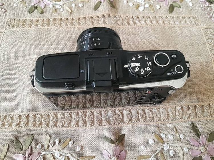 ขายกล้องโอลิมปัส olympus pen e-p3 + lens 35mm F1.6 เลนส์หน้าชัดหลังเบลอ ที่ชาร์จ สายคล้องกล้อง เมม8gb จอแสดงผลแบบทัชสกรีน Full HD video รูปที่ 6
