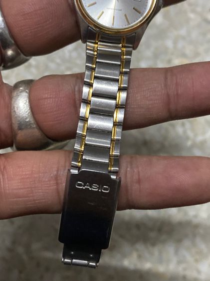 นาฬิกายี่ห้อ CASIO  ควอทซ์ เลดี้  ของแท้มือสอง  สายยาว 14.5 เซนติเมตร   300฿ รูปที่ 6