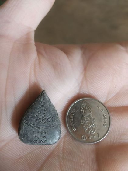 พระเนื้อผงผสมว่านดำพิมพ์เล็ก(พระหลวงพ่อโบ้ย(พระสังกัจจายน์)วัดเขาดิน(จังหวัดอยุธยา))พระบ้านพระเครื่องรางของมงคล รูปที่ 7