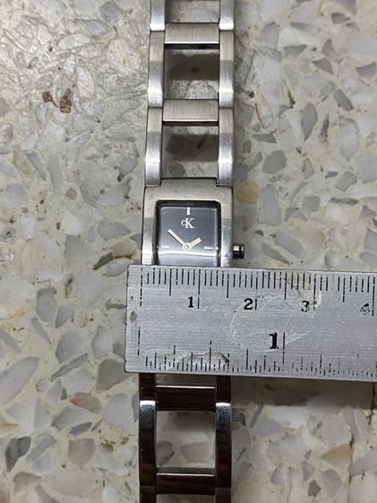 นาฬิกายี่ห้อ CALVIN  KLEIN   ck  ควอทซ์ สวิส ของแท้มือสอง  วงรอบข้อมือประมาณ 16 เซนติเมตร   950฿ รูปที่ 7
