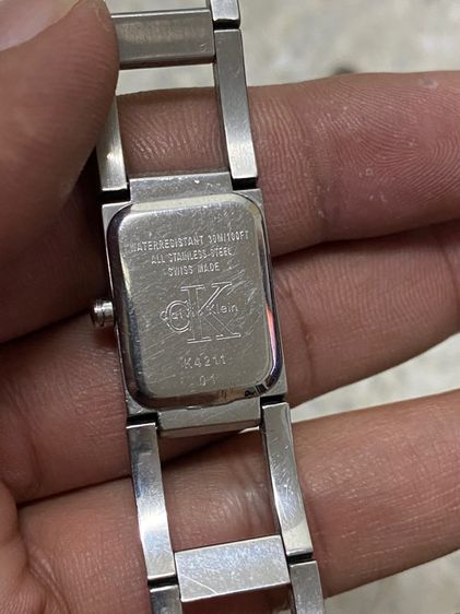 นาฬิกายี่ห้อ CALVIN  KLEIN   ck  ควอทซ์ สวิส ของแท้มือสอง  วงรอบข้อมือประมาณ 16 เซนติเมตร   950฿ รูปที่ 3
