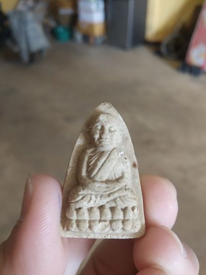 พระเนื้อว่านผสมผง(พระพิมพ์พระรูปเหมือน(พระหลวงปู่ทวดหลังเรียบด้านหลังมีรอยจาร)(ไม่ทราบพระเกจิที่สร้าง)(030302))พระบ้านพระเครื่องรางของมงคล รูปที่ 3