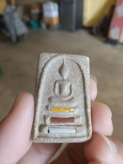 พระเนื้อผงผสมมวลสาร(พระสมเด็จฝังตะกรุดพระหลวงพ่อชิ้นวัดกุ่มโคกเคาะ(พระเกจิเมืองสุพรรณ))พระบ้านพระเครื่องรางของมงคล รูปที่ 4