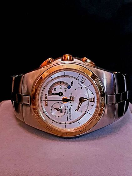 นาฬิกา Seiko แท้ ระบบคีเนติค
สภาพสวยสมบูรณ์แบบ หน้าปัด 42 มิล มีพรายน้ำเครื่องเดินปกติ ซื้อใหม่ มือ1 แพงมากค่า รูปที่ 2