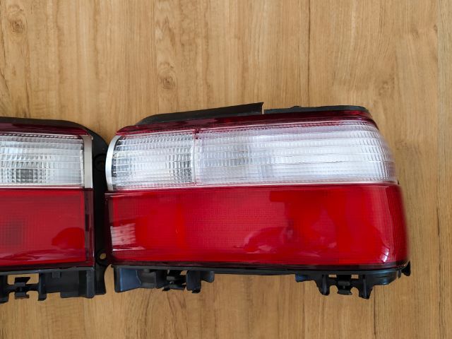 ไฟท้าย Toyota Corolla EE-AE100-101 USA SPEC แบบขาวแดง ปี94-95 เป็นของใหม่ งานดี เคลือบเลนส์ไฟกันแดดกันร้อนมาให้แล้วอย่างดี รูปที่ 3