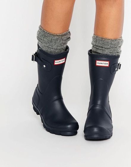 รองเท้าบูท  HUNTER BOOTS  ของแท้แน่นอน บุซับในผ้า สายแฟชั่น สายไฮ ใส่ลุยหิมะ ลุยฝน ใส่เที่ยวเล่น รูปที่ 17