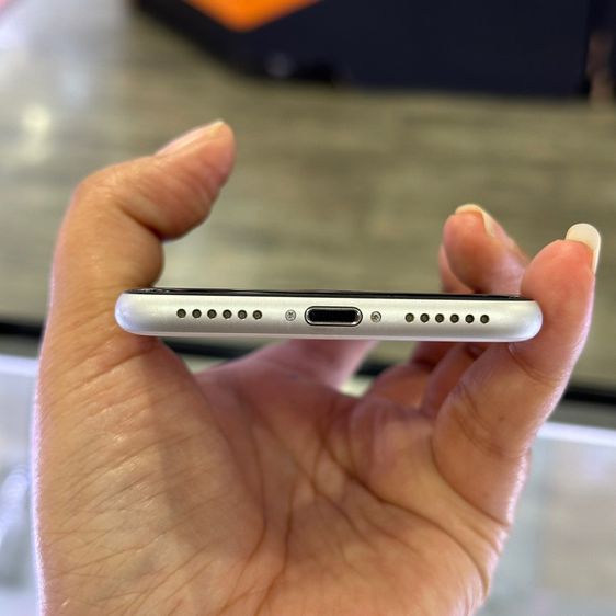 iPhone SE 2020 64GB สีขาว เครื่องศูนย์ โมเดลTH🔥🔥 รูปที่ 5