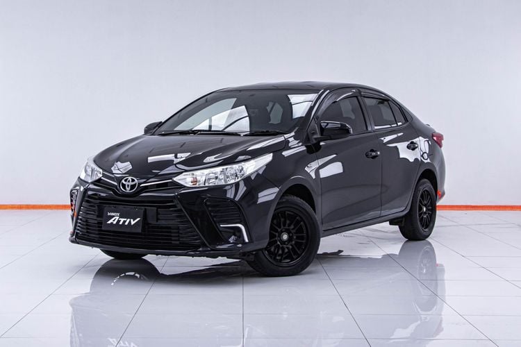 Toyota Yaris 2022 1.2 Entry Sedan เบนซิน ไม่ติดแก๊ส เกียร์อัตโนมัติ ดำ รูปที่ 4