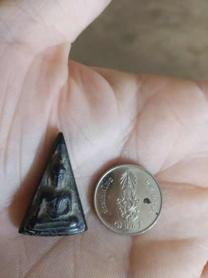 พระเนื้อผงผสมผงใบลานพิมพ์เล็ก(พระพิมพ์พระนางพญาหลังเรียบไม่ทราบเกจิที่สร้าง(040323))พระบ้านพระเครื่องรางของมงคล รูปที่ 9