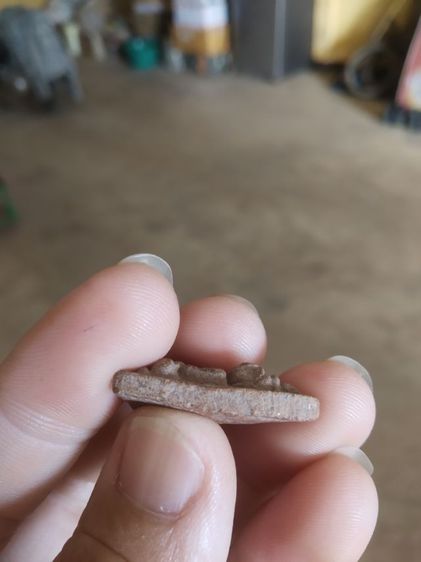 พระเนื้อดินพิมพ์เล็ก(พระพิมพ์พระนางพญาหลังเรียบไม่ทราบเกจิที่สร้าง(040324))พระบ้านพระเครื่องรางของมงคล รูปที่ 11