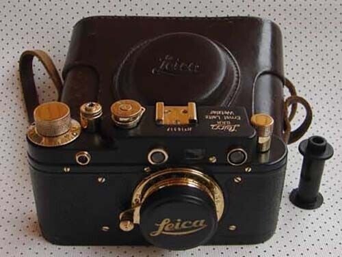 Leica กล้องฟิล์มไลก้า 35 mm. มือสอง ใช้งานได้ปกติ  สนใจทักได้ครับ