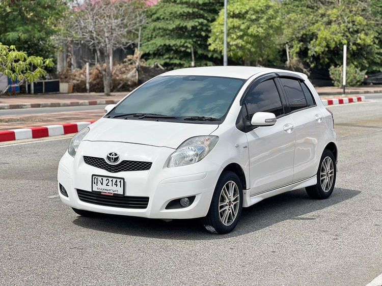 Toyota Yaris 2011 1.5 J Sedan ไฮบริด ไม่ติดแก๊ส เกียร์อัตโนมัติ ขาว