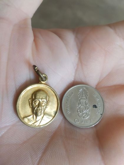 พระเหรียญเนื้อกะไหล่ทองพิมพ์เล็ก(พระหลวงพ่อสมศักดิ์วัดธรรมศาลา(80ปี)(จังหวัดนครปฐมปี2538))พระบ้านพระเครื่องรางของมงคล รูปที่ 9