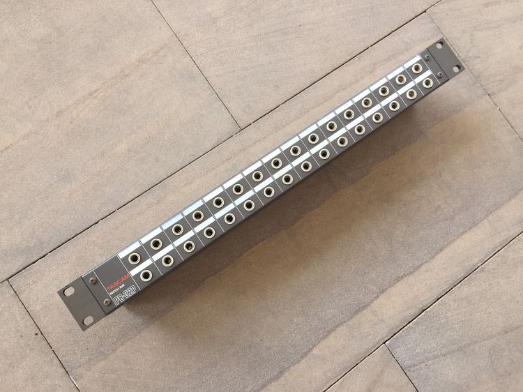 Tascam Patch Bay PB-32P (Made in Japan) รูปที่ 2