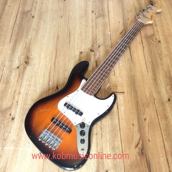 เบส5สาย ยี่ห้อ Squier By Fender รุ่น Jass Bass มือสอง ราคา 7,500 บาท รูปที่ 4
