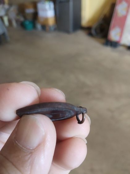 พระเหรียญเนื้อทองแดงรมดำ(พระพุทธลีลายอดเขาคิชฌกูฏหลังรอยพระพุทธบาท(จังหวัดจันทบุรี))พระบ้านพระเครื่องรางของมงคล รูปที่ 12