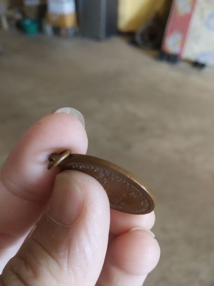 พระเหรียญเนื้อทองแดงรูปทรงไข่(พระหลวงพ่อเคลือบวัดหนองกระดี่ใน(บล็อกหน้าเสือหลังวงเดือน)(จังหวัดอุทัยธานีปี2529))พระบ้านพระเครื่องรางของมงคล รูปที่ 14