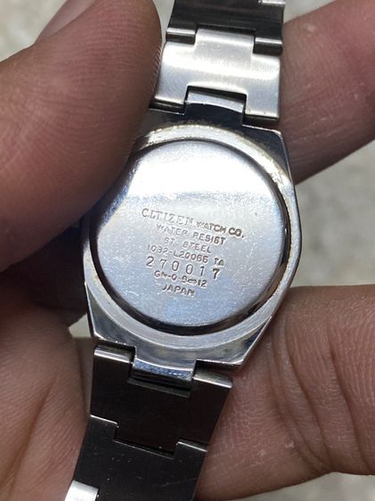 นาฬิกายี่ห้อ CITIZEN  ควอทซ์  เลดี้ ของแท้มือสอง  สแตนเลสทั้งเรือนสายยาว  15.5 เซนติเมตร  750฿  รูปที่ 2