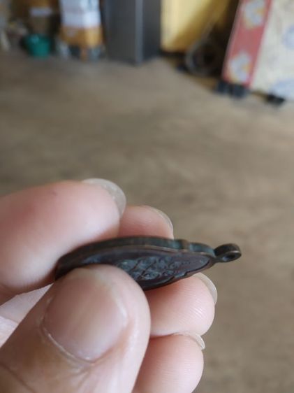 พระเหรียญเนื้อทองแดงรมดำ(เหรียญพระรูปเหมือนพระครูสมรวิทยากร(สุมะโน)(วัดเหนือ)(จังหวัดราชบุรี))พระบ้านพระเครื่องรางของมงคล รูปที่ 15