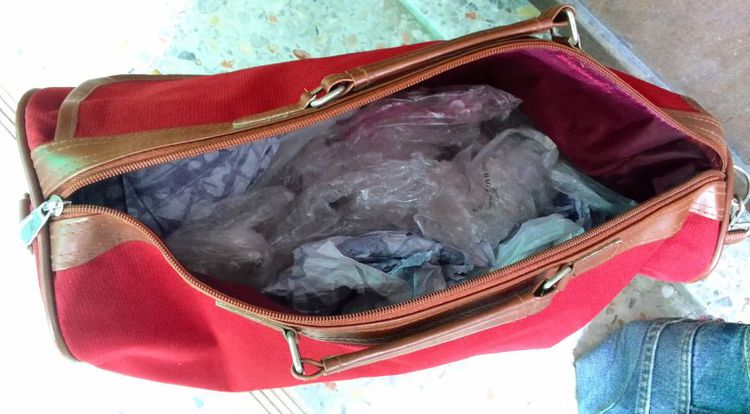 กระเป๋าสะพาย-กระเป๋าเดินทาง ของใหม่เก่าเก็บ แดงเลือดหมู รูปที่ 5