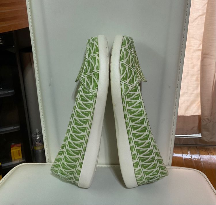 รองเท้าคัทชู Crocs รูปที่ 7