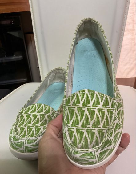 รองเท้าคัทชู Crocs รูปที่ 14
