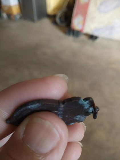 พระเหรียญเนื้อทองแดงรมดำพิมพ์ใบเสมา(พระหลวงปู่เหรียญ(วรลาโภ)วัดอรัญบรรพต(รุ่นเยือนสุพรรณ)(จังหวัดหนองคายปี2547))พระบ้านพระเครื่องรางของมงคล รูปที่ 12