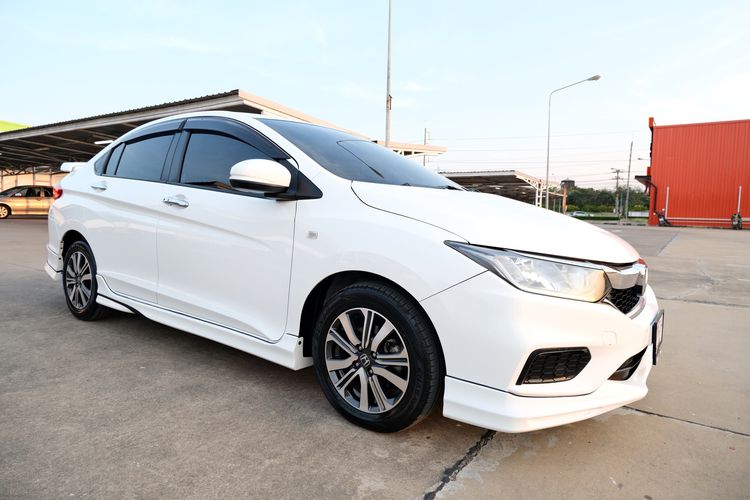 Honda City 2018 1.5 V Plus i-VTEC Sedan เบนซิน ไม่ติดแก๊ส เกียร์อัตโนมัติ ขาว