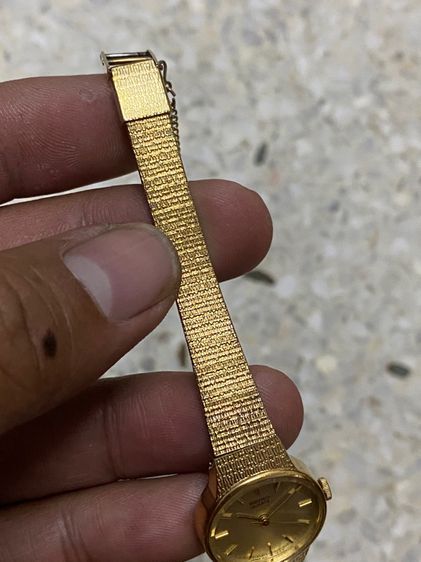 นาฬิกายี่ห้อ SEIKO  ควอทซ์  วินเทจ ของแท้มือสอง  ทองสวย  ข้อมือ ประมาณ 16 เซนติเมตร  750฿ รูปที่ 7