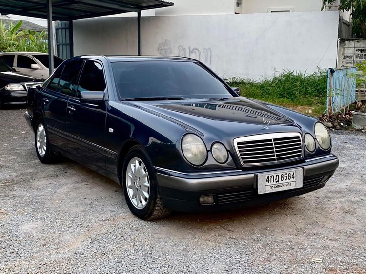 Mercedes-Benz E-Class 1999 E230 Sedan เบนซิน ไม่ติดแก๊ส เกียร์อัตโนมัติ เทา