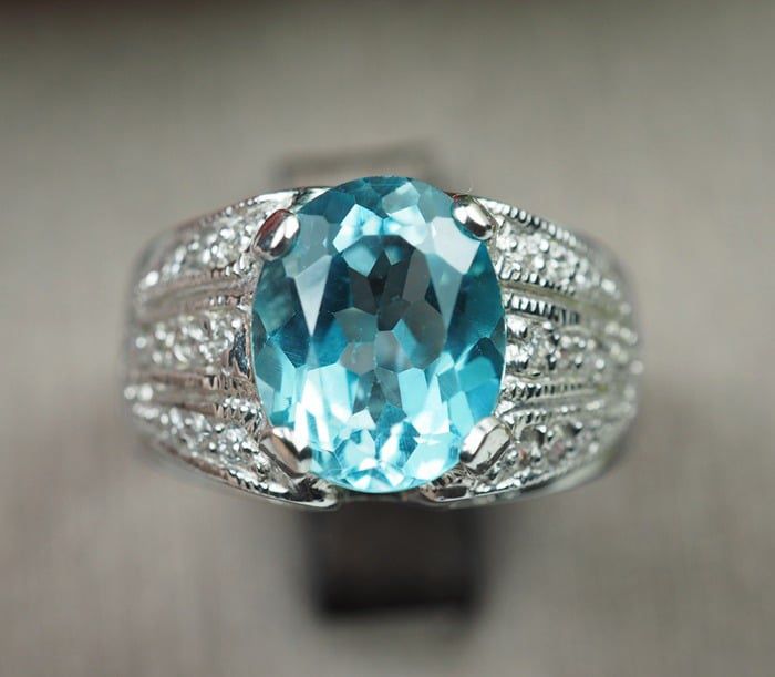 แหวนพลอยแท้โทปาสสีฟ้า 3.35 กะรัต (10422)