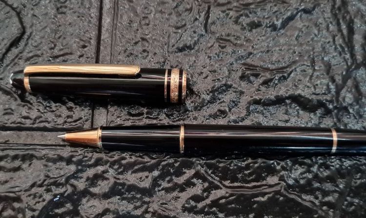ปากกาลูกลื่น ยี่ห้อ MONTBLANC รุ่นทำที่ระลึก Pix ของแท้ สภาพสวย รูปที่ 2