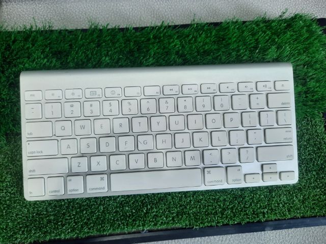 ขอขาย Keyboard Apple wireless รุ่นใช้แบตเตอรี่ชนิดก้อน Alkaline 2ก้อน.ขนาด 13×28ซม.สามารถเชือมต่อทุกอุปกรณ์การพิมพ์แบบกระทัดรัด รูปที่ 10