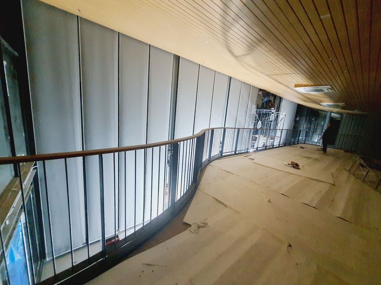 ฉากกั้นห้อง ฉากกั้นแอร์ ฉากพีวีซี ม่านม้วน ม่านปรับแสง มู่ลี่ ผ้าม่าน วอลล์เปเปอร์ รับติดฟิล์มกรองแสง รับซักผ้าม่าน 0812508727 รูปที่ 4