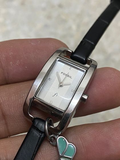 นาฬิกายี่ห้อ FOSSIL  ควอทซ์ ของแท้มือสอง สแตนเลส  650฿ รูปที่ 3
