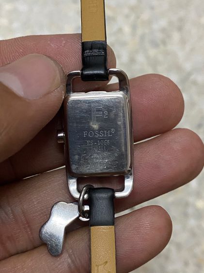 นาฬิกายี่ห้อ FOSSIL  ควอทซ์ ของแท้มือสอง สแตนเลส  650฿ รูปที่ 2