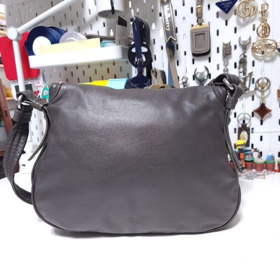 Used MARC BY MARC JACOBS
" Totally Turnlock Natasha Bag " รูปที่ 4