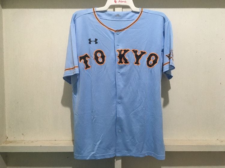 เสื้อเบสบอล TOKYO แบรนด์ UNDER ARMOUR สีฟ้า