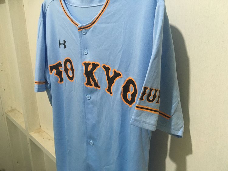 เสื้อเบสบอล TOKYO แบรนด์ UNDER ARMOUR สีฟ้า รูปที่ 5