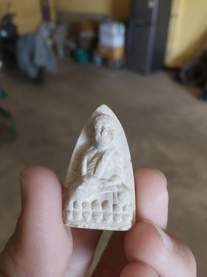 พระเนื้อผงผสมว่าน(พระหลวงปู่ทวดวัดห้วยแม่ค้า(จังหวัดแพร่))พระบ้านพระเครื่องรางของมงคล รูปที่ 3