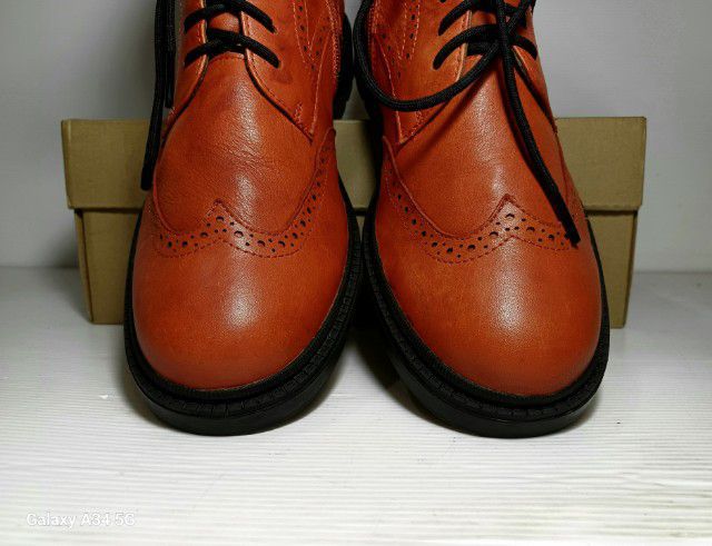 CAMPER HARDWOOD, Orange Casual Boots 41EU(26.5cm) ของแท้ มือ 2 สภาพเยี่ยม, รองเท้าบู้ท CAMPER หนังแท้ พื้น Vibram เต็มสวย มีตำหนิเล็กน้อย รูปที่ 5