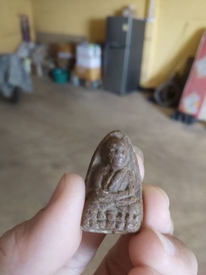 พระเนื้อดินผสมว่าน(พระพิมพ์พระรูปเหมือนพระหลวงปู่ทวดหลังเรียบ(เนื้อออกสีน้ำตาลเข้ม)(ไม่ทราบเกจิที่สร้าง)(070304))พระบ้านพระเครื่องรางของมงคล รูปที่ 4